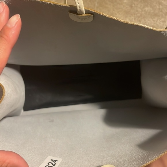 SALVATORE FERRAGAMO PURSE AND ATTACHED WALLET AND DUSTBAG​​​​ - Picture 13 of 16